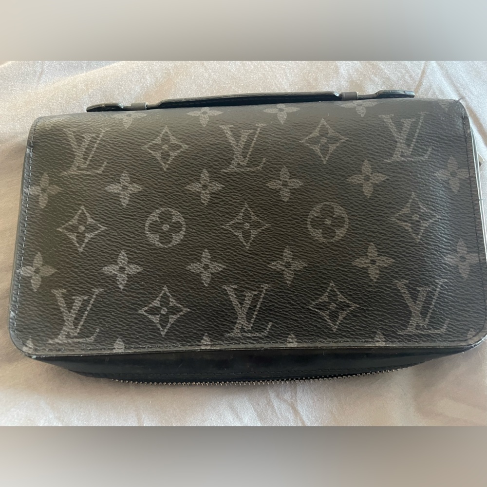 Louis Vuitton Zippy XL Wallet